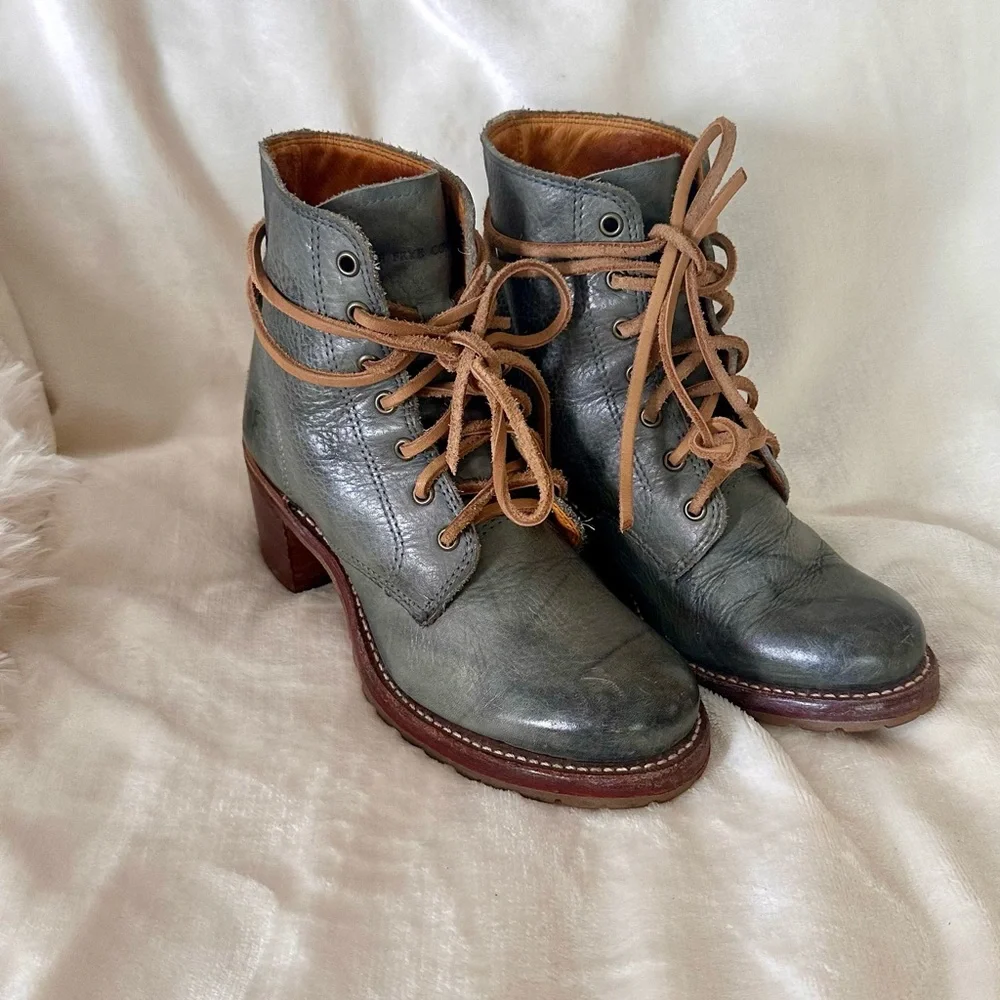 Frye 6 generations Lace-Up Boots in blue/grey boots, lace up
